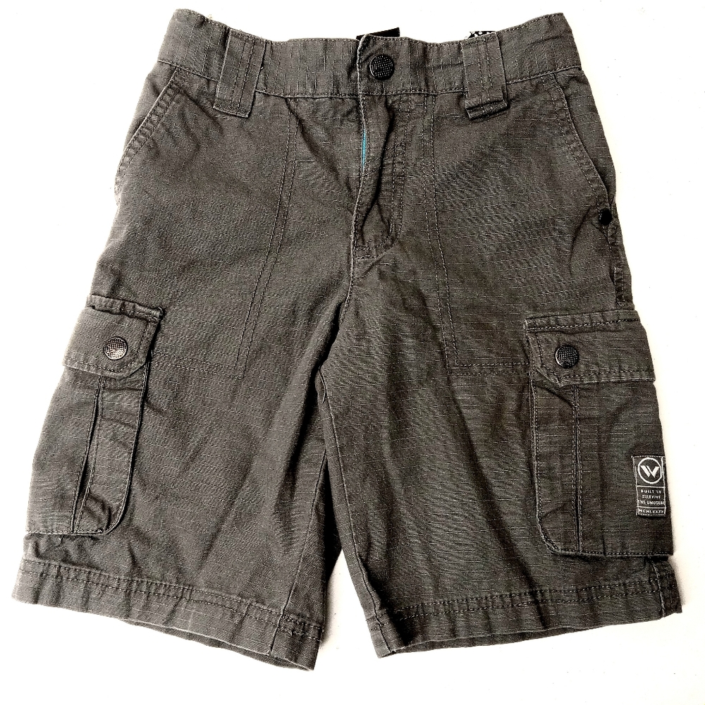 Boys Shawn, white shorts size 7.
